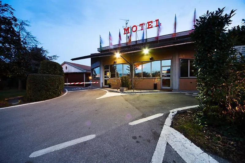 Motel Autosole Cornegliano Laudense 3*,  Italy